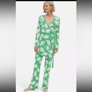 Diane Von Furstenberg for Target tunic and matching pants, NWT tags. Size medium